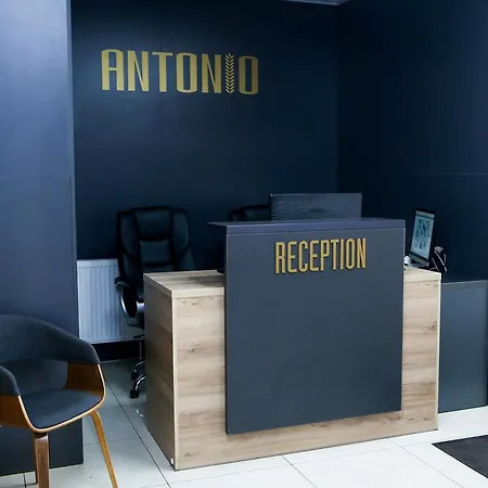 Antonio Hotel