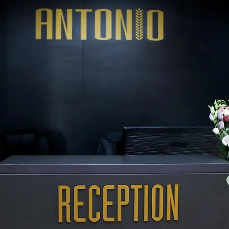 Antonio Hotel