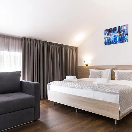 Antonio Hotel Użhorod